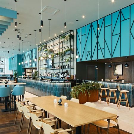 Courtyard By Marriott London Gatwick Airport Ξενοδοχείο Κρόουλι Εξωτερικό φωτογραφία