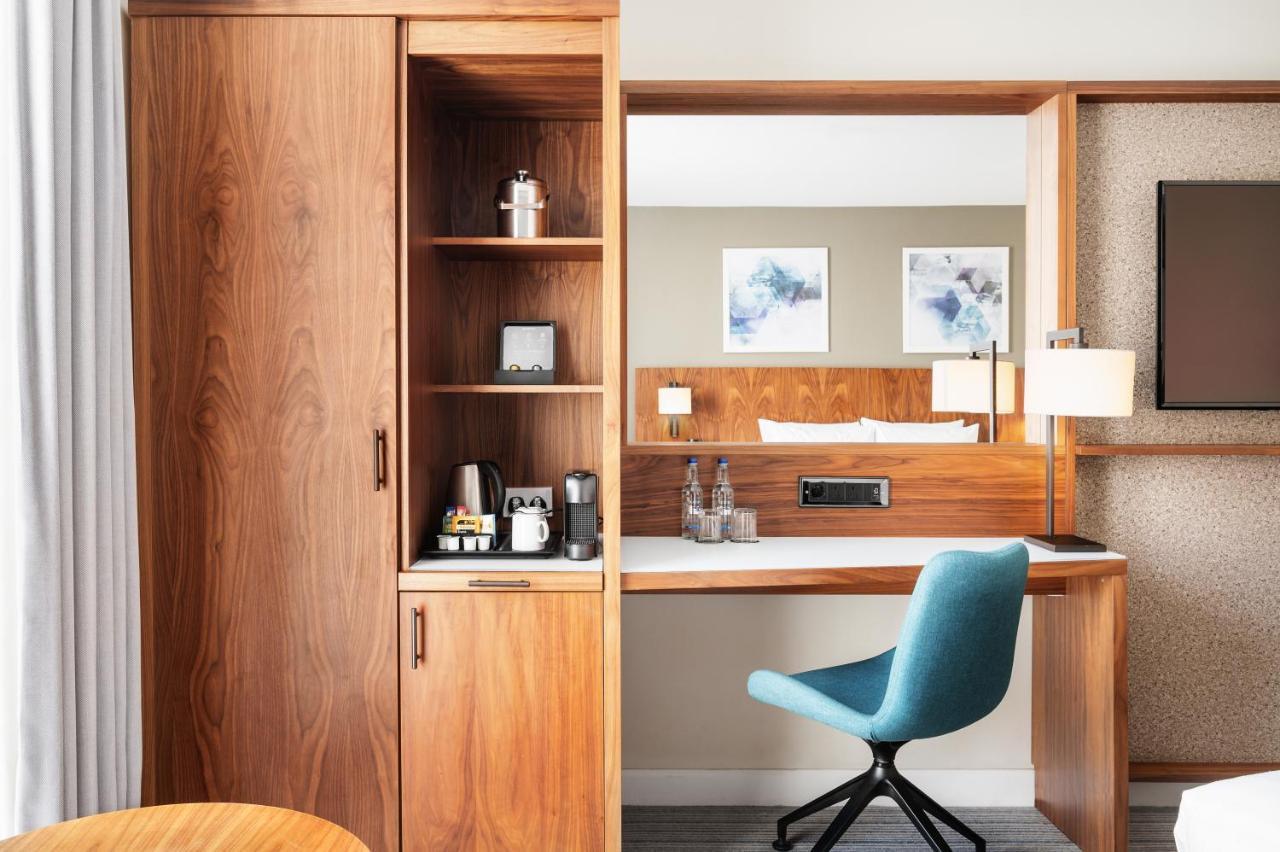 Courtyard By Marriott London Gatwick Airport Ξενοδοχείο Κρόουλι Εξωτερικό φωτογραφία