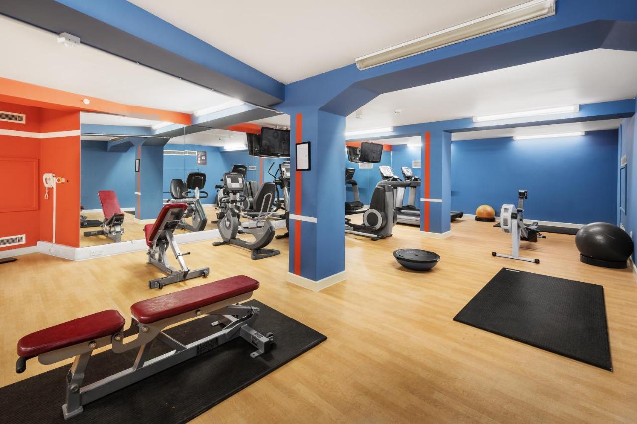 Courtyard By Marriott London Gatwick Airport Ξενοδοχείο Κρόουλι Εξωτερικό φωτογραφία