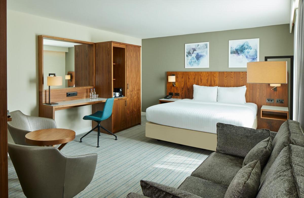 Courtyard By Marriott London Gatwick Airport Ξενοδοχείο Κρόουλι Εξωτερικό φωτογραφία