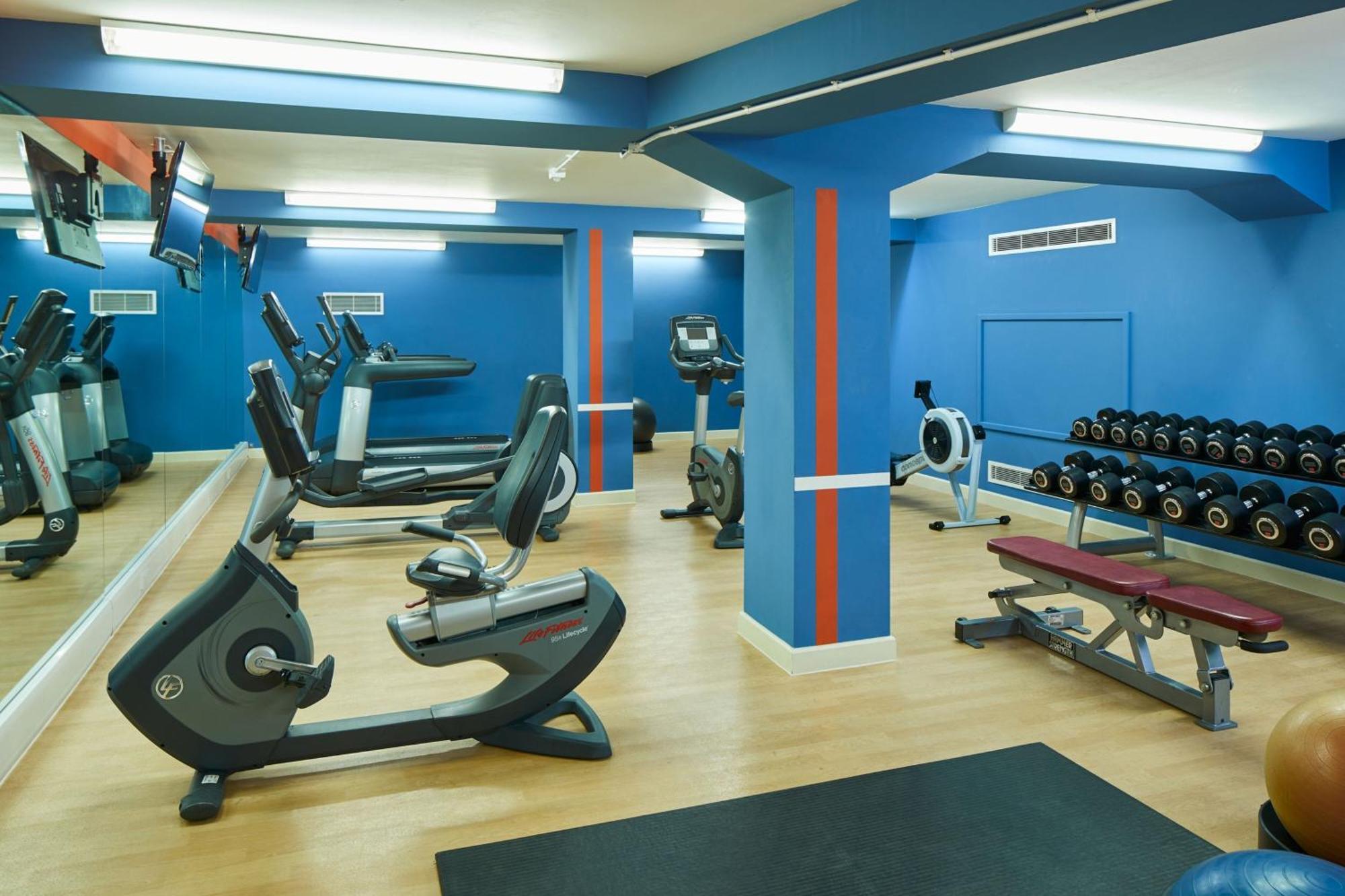 Courtyard By Marriott London Gatwick Airport Ξενοδοχείο Κρόουλι Εξωτερικό φωτογραφία