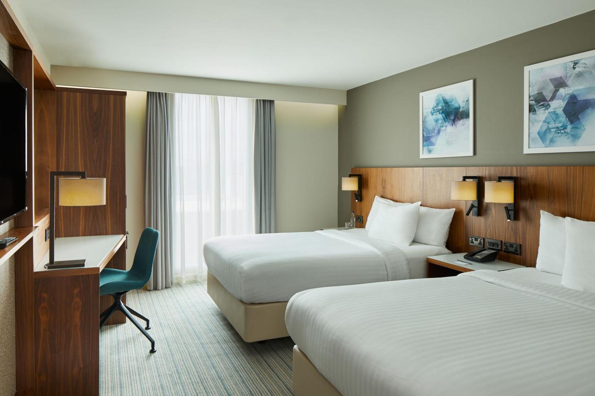 Courtyard By Marriott London Gatwick Airport Ξενοδοχείο Κρόουλι Εξωτερικό φωτογραφία