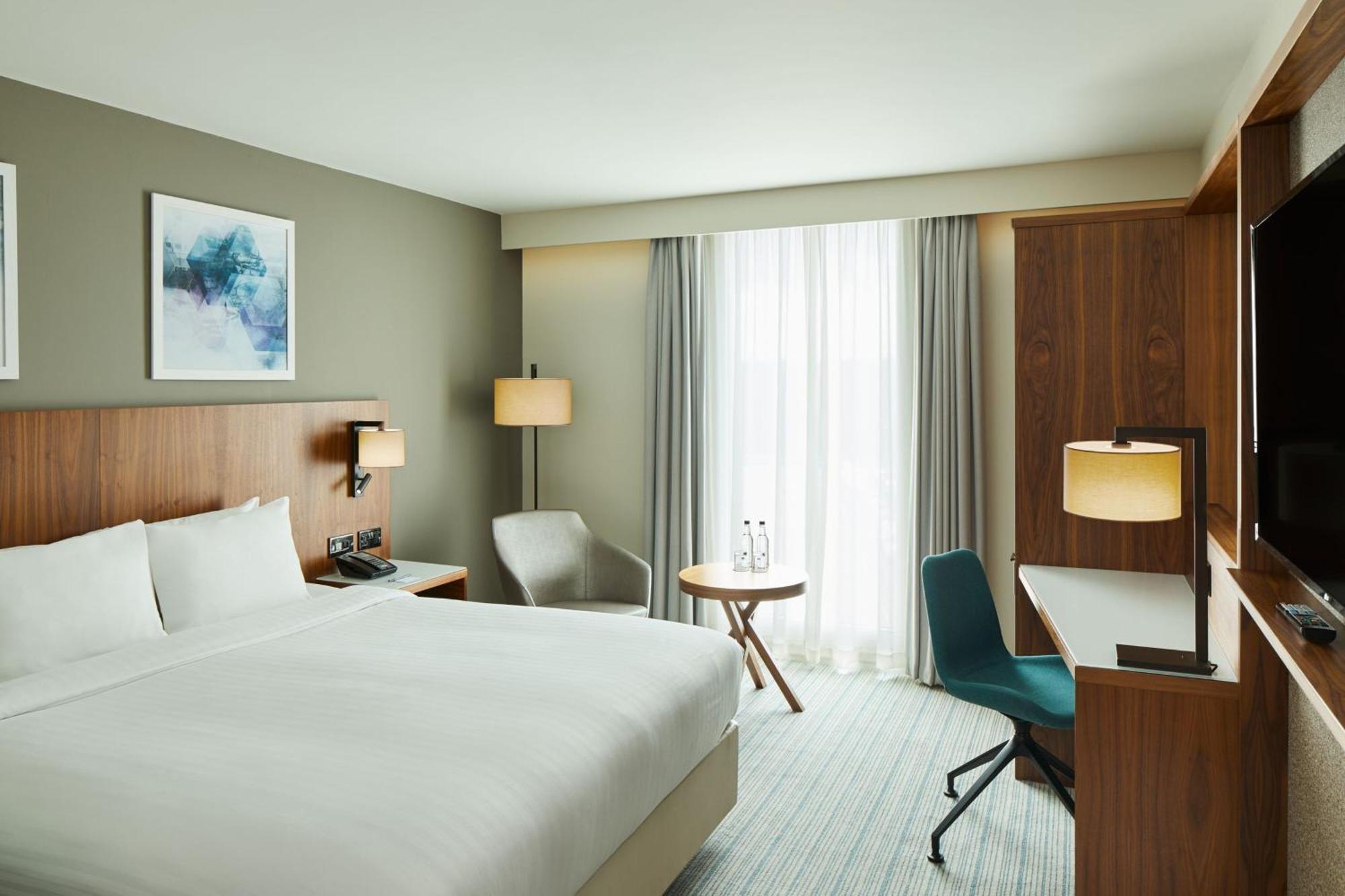 Courtyard By Marriott London Gatwick Airport Ξενοδοχείο Κρόουλι Εξωτερικό φωτογραφία
