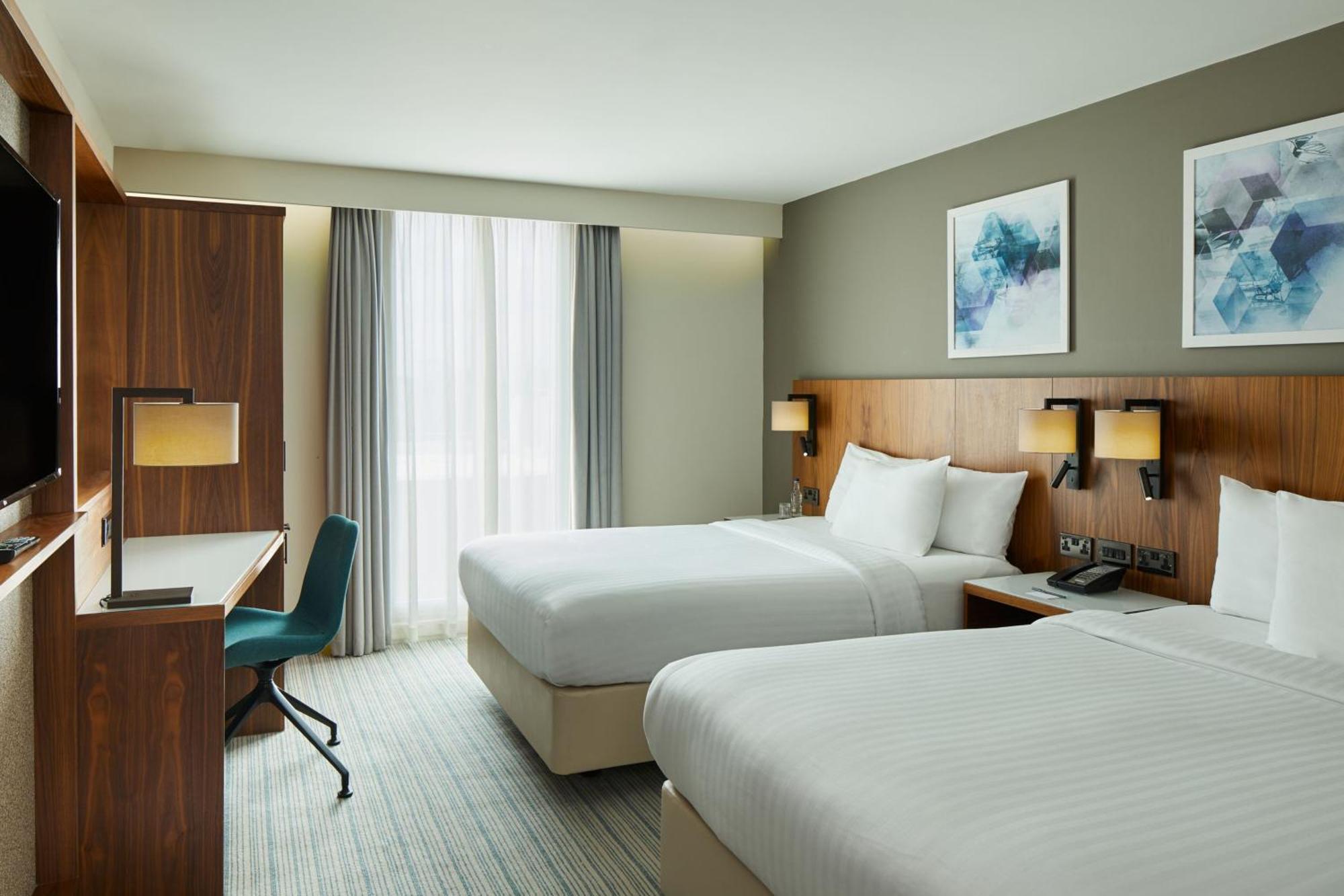 Courtyard By Marriott London Gatwick Airport Ξενοδοχείο Κρόουλι Εξωτερικό φωτογραφία