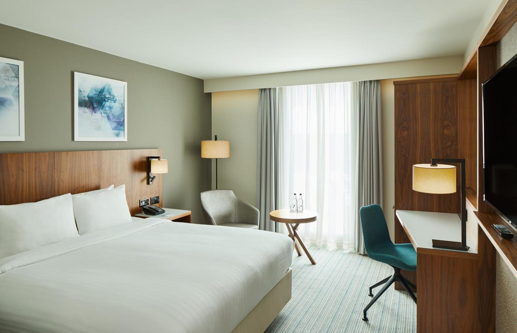 Courtyard By Marriott London Gatwick Airport Ξενοδοχείο Κρόουλι Εξωτερικό φωτογραφία