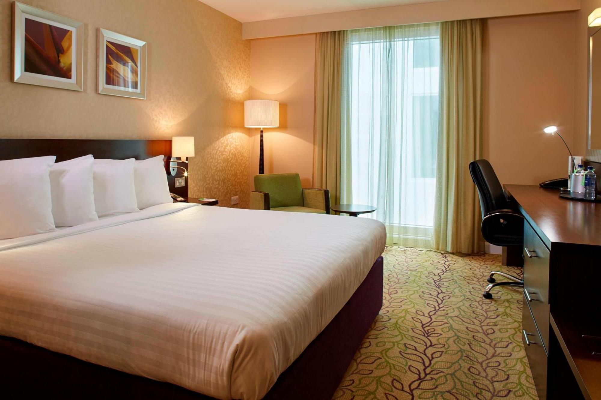 Courtyard By Marriott London Gatwick Airport Ξενοδοχείο Κρόουλι Εξωτερικό φωτογραφία